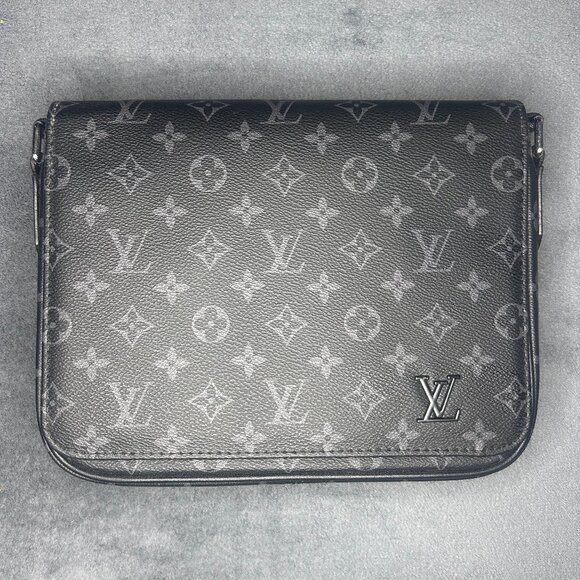 LV Messenger Bag Unisex - Picture 1 of 3